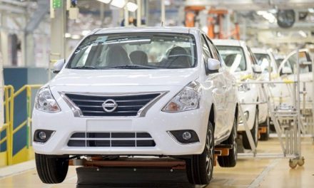 Nissan já produz o Versa com motor 1.0 três cilindros