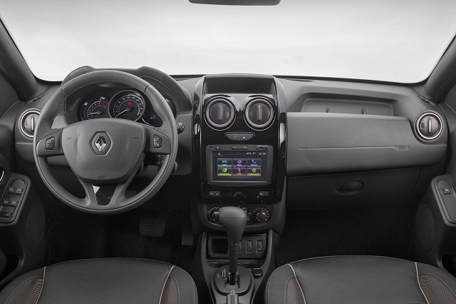 Renault_Duster_interior_2016