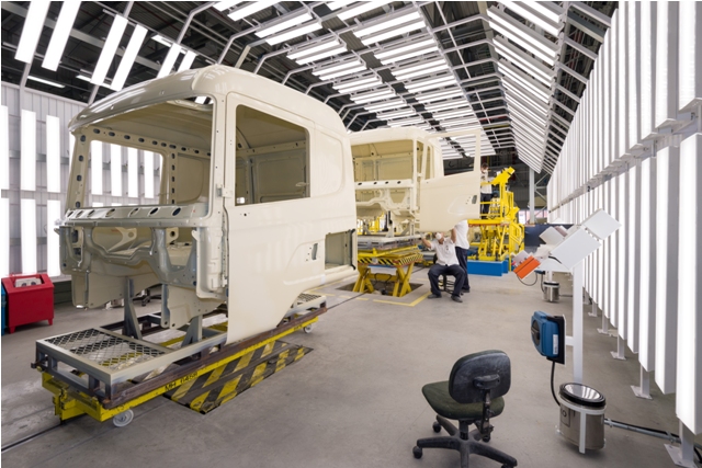 Scania inaugura fábrica de pintura de cabines
