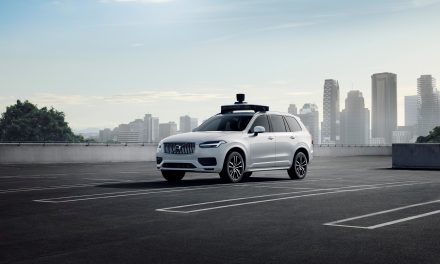 Volvo e Uber fazem XC90 autônomo